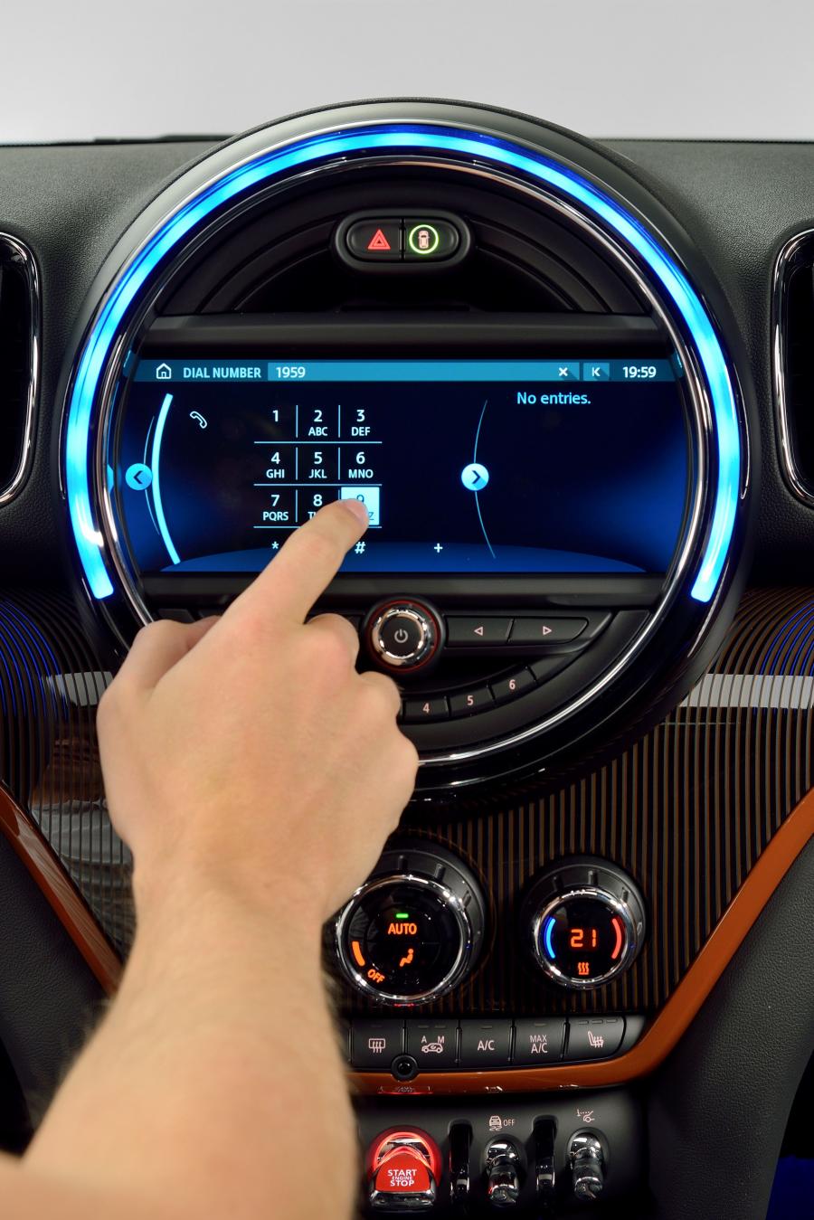 Панель приборов Mini Cooper S Countryman ALL4 2017 года  (WW) (фото 82 из 138)
